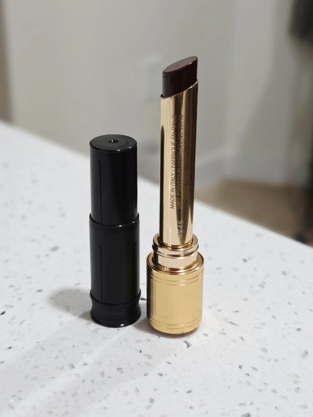 Gucci Brilliant Jody Wild Mauve 714 Lipstick — Women Makeup